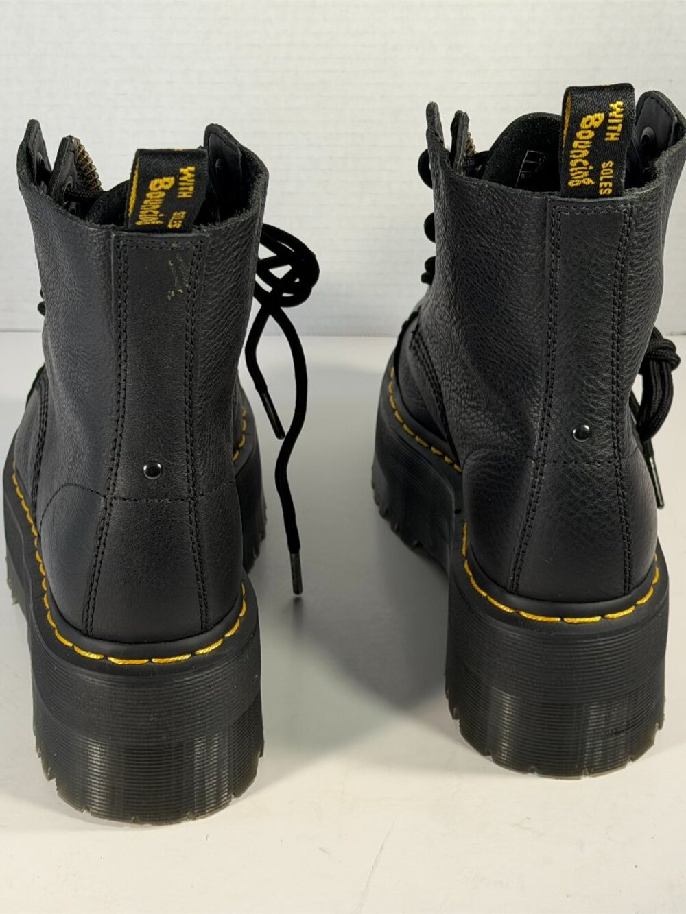 Women's Size 8 Dr Martens Sinclair Boots - Picture 15 of 16